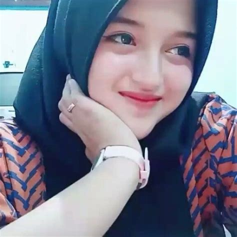 #cewekcantik #cewekviral cewek ini buat live saat mandi. Pin oleh NASA Cilegon di Yang Saya Simpan di 2020 | Model ...
