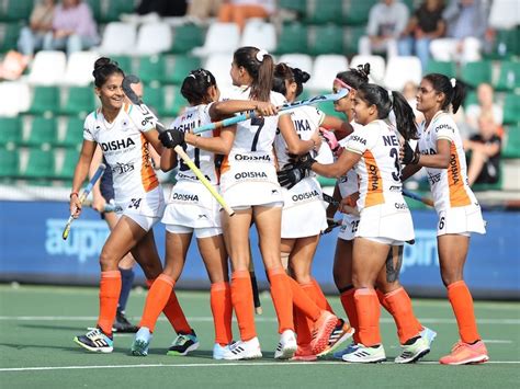 Indian Womens Hockey Team Defeats Usa Finish 3rd In Debut Fih Pro