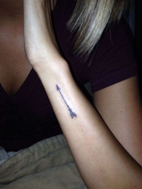 The tattoo fits the people who are environmentalist and look for ways to reduce plastic and sea pollution. 57 Stylish Arrow Wrist Tattoos