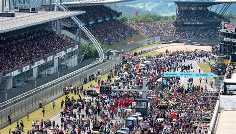 24 Stunden Rennen Lockt In Die Eifel Das Spektakel Auf Dem Nürburgring