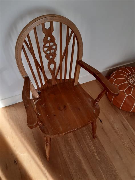 Windsor Style Chair Antiques Board