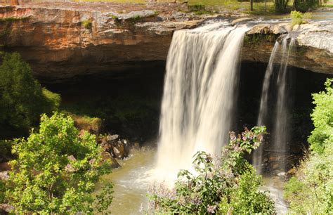 Waterfalls Near Me The Best Waterfalls And Caves In Alabama