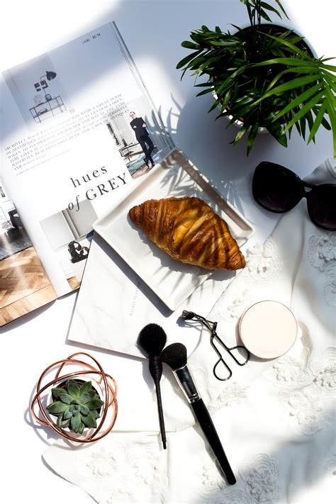 Background foto produk & vlog. 12 EASY & AFFORDABLE BLOG PROP IDEAS | Barely There Beauty ...