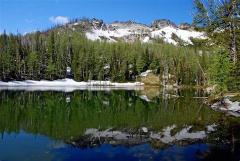 Hiking To Montanas Glen Lake