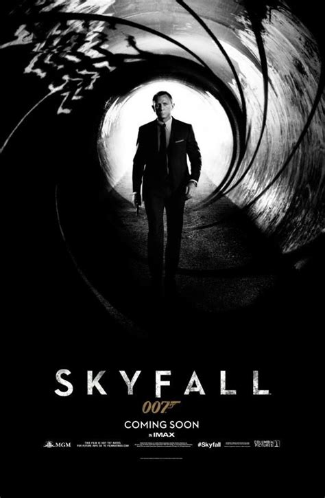 Daniel Craig Goes Classic Black And White As Bond In Skyfall Poster