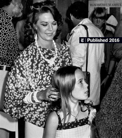a mother s death a daughter s life remembering natalie wood the new york times