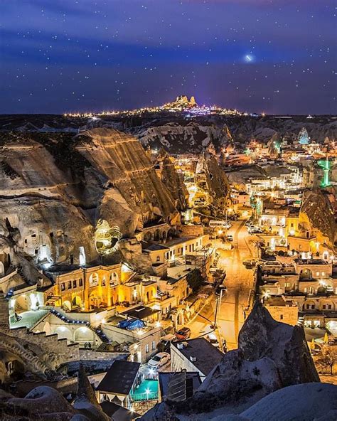 Kyrenian Cappadocia At Night With Mirashotel Paisajes Turquía
