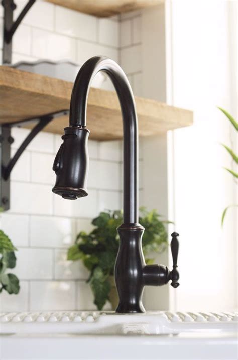 The use of technology in the design of kitchen faucets has gone a long way in availing models that are resistant to hard water. 25 Tips to Get the Ultimate Kitchen | Farmhouse faucet ...