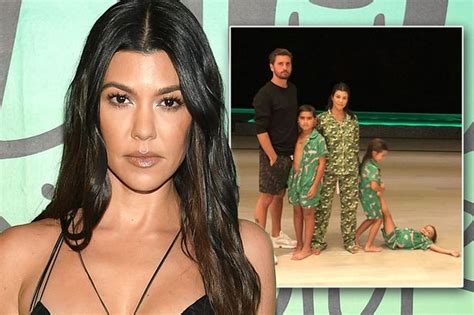 Kourtney Kardashian Shares Intimate Post About Vibrators And Discusses Sex Life Mirror Online