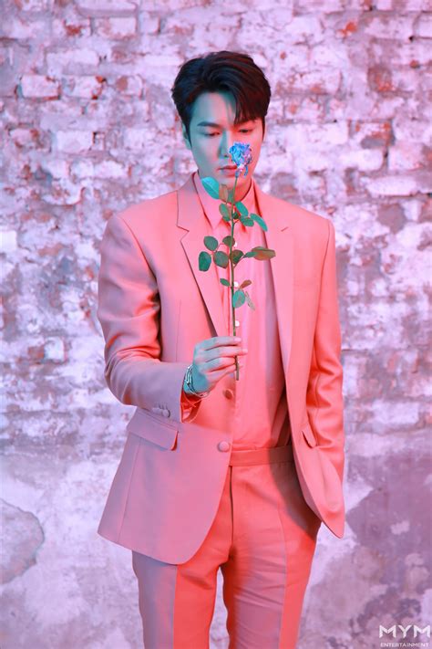 Can't believe you=li ming ho is the same birthday date with me… Lee Min Ho, 20191109 MYM Naver blog, L'Officiel Hommes ...