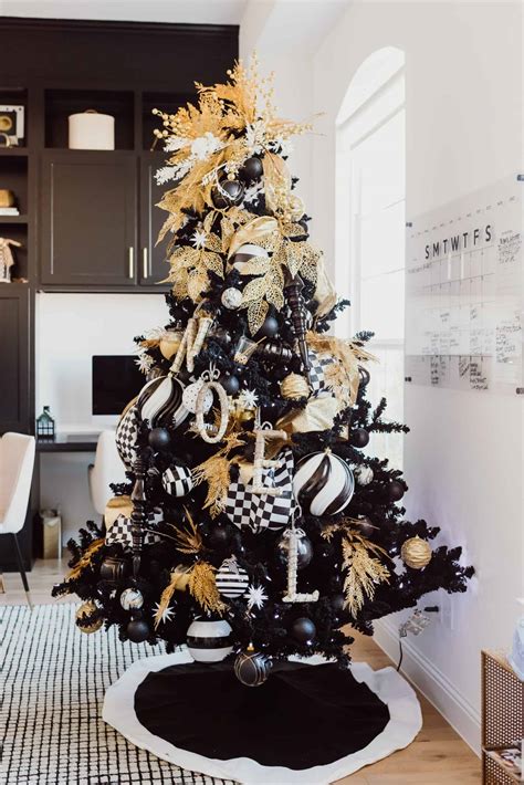 Black And Gold Christmas Tree Taryn Newton