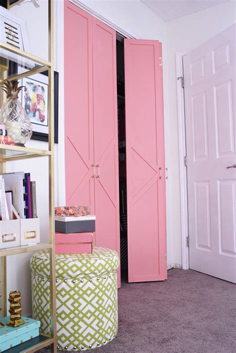 Bifold doors are great for small rooms like closets, laundry rooms and pantries. DIY Coral & Glam Bi-Fold Closet Door Makeover Tutorial | Monica Wants It