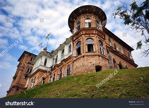 He joined charles alma baker's survey firm, who had won concessions from the state government to clear 9000 hectares of forests in batu gajah, perak. Abandoned Kellies Castle Batu Gajah Malaysia Stock Photo ...