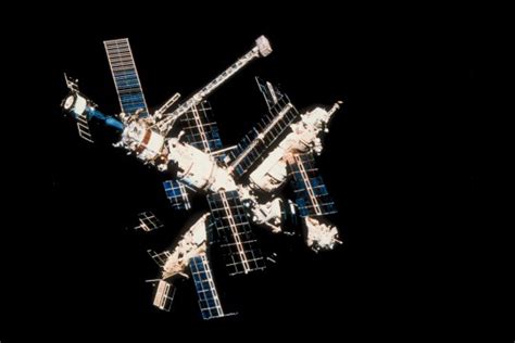 Russian Cosmonauts Smuggled Booze Onto Mir Space Station In The 90s Metro News