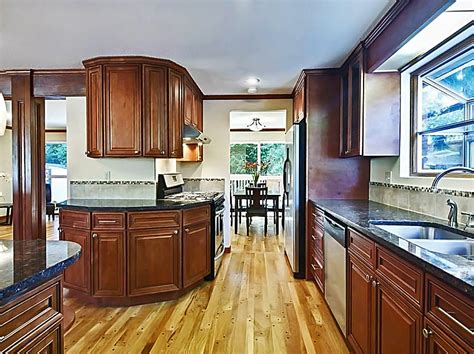 Scottsdale's kitchen showroom visiting our showroom is the fastest, easiest way to decide on a kitchen design, without the hassles and high prices most other amazing animals. Scottsdale Kitchen Remodeling Contractors Offer Free ...