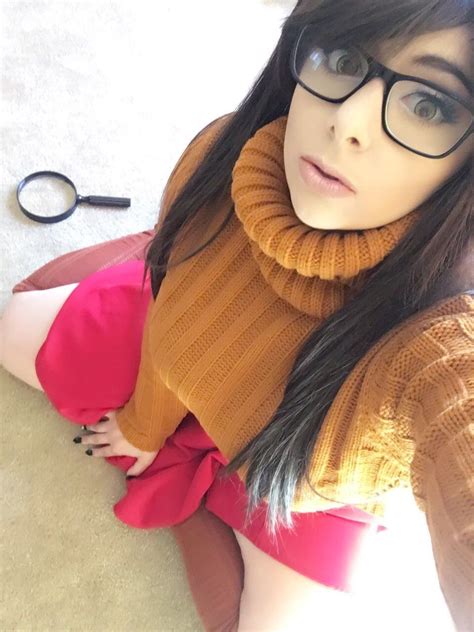 Mariah Mallad As Velma She Does Vulnerable And Coy Good Cosplay