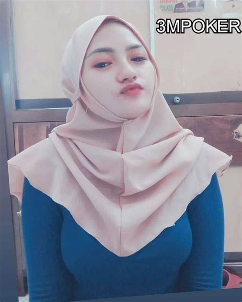 Cewek Imut Hijab Manis In 2020 Muslim Women Hijab Arab Girls Hijab Beautiful Muslim Women