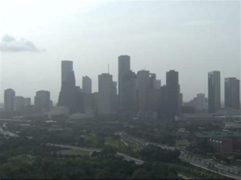 How A Cloud Of Dust From Africa Is Affecting Your Health In Houston