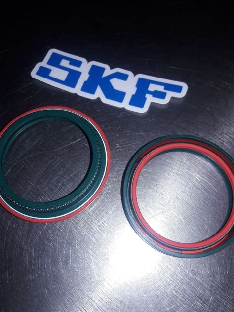 New Skf Dual Compound Seals Motorcycle Suspension Thumpertalk