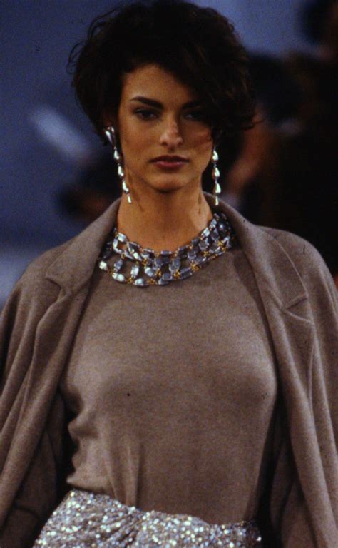 Pin On Linda Evangelista Runway