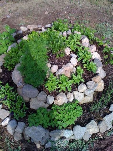 Easy 25 Herb Spiral Garden Design Ideas For Small Yard Inspiration