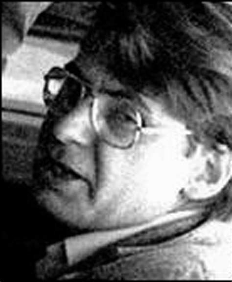 Serial killer dennis nilsen spent his final hours in his cell in excruciating pain with internal bleeding nilsen's inquest at hull coroner's court heard he spent his final hours lying in his own filth as he. Escrito con Sangre... ¡El Website de los Asesinos!: Dennis ...