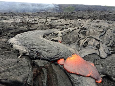 VIDEO: Lava Ocean Entry Continues, Breakouts On Coastal Plain