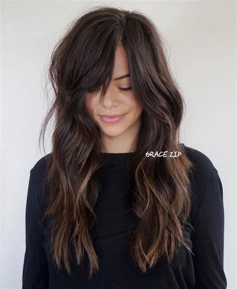 16 Casual Long Brown Hairstyles With Side Fringe