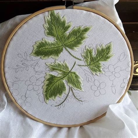 Crewel Embroidery Seed Stitch Gradient Leaves с изображениями Узор