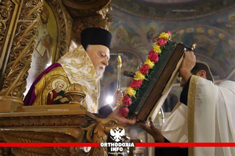 Ο ιερός ναός του αγ. Ο πανηγυρικός εσπερινός του Αγίου Παντελεήμονα στον ...