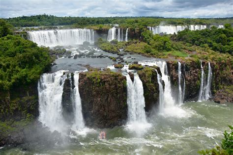Les Chutes Diguazu Entre Brésil Et Argentine Terre De Treks