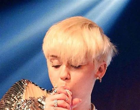 Ian On Twitter “hustlermags Miley Cyrus Gives Blowjob On Stage 18
