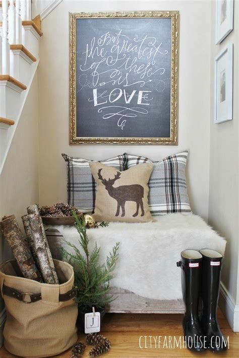 15 Beautiful Christmas Vignettes Farmhouse Wall Decor Home Interior