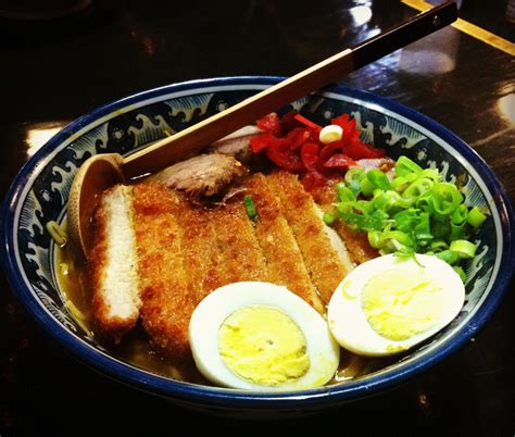 The food that sees us through the good, the bad, the lean times, the lazy times… Chicken Katsu Ramen | Luu's foodbook