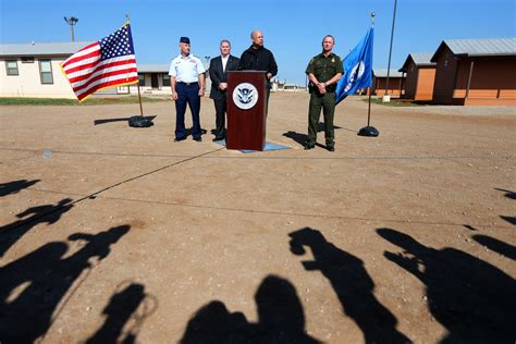 Detention Center Presented As Deterrent To Border Crossings The New