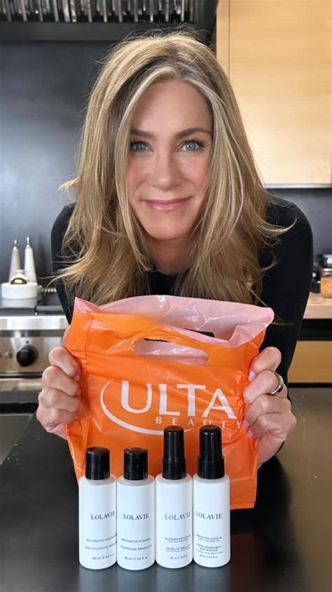 Beautiful Cougar Jennifer Aniston Promoting Her Beauty Line Celeblr