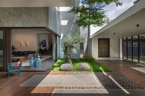 Courtyard :An Architectural Element of Design | Courtyard design