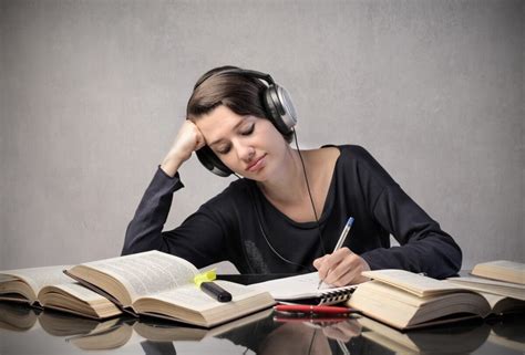 The Benefits Of Listening To Music While Studying Things