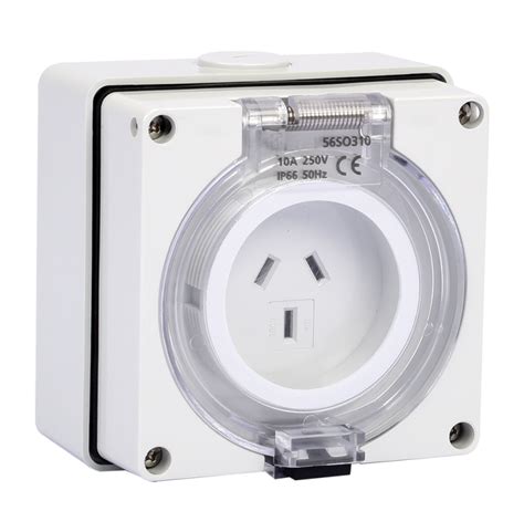 15amp 250v Ip66 3pole Surface Mounted Socket Outlet With Front Flap