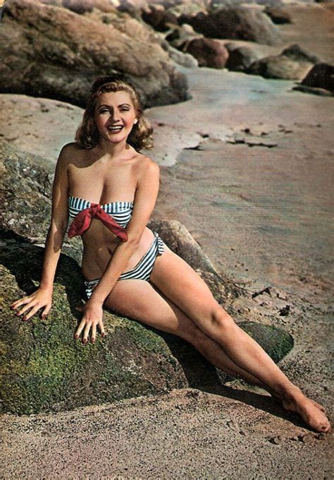 Glamorous Photos Of Beauties In Bikinis At The Beaches In The S