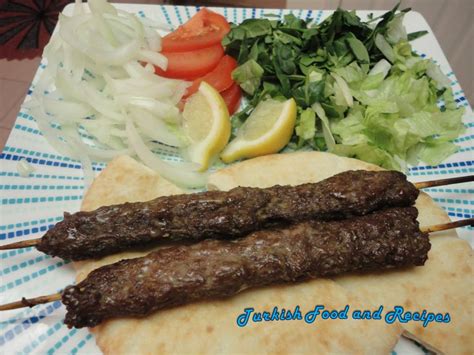 Yani birecik'ten gelmiş olsa da biz de; Turkish Food and Recipes: Adana Kebab (Adana Kebabi)