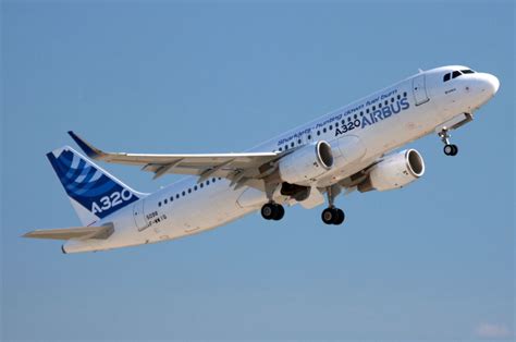 Air Asia La Primera Con Airbus A320 Con Sharklets Fly News