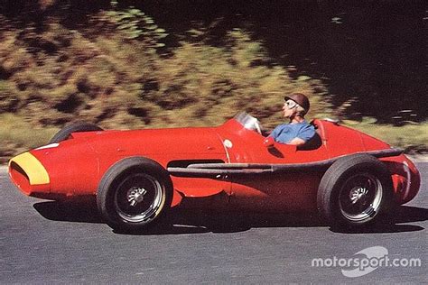 The argentine often referred to as the maestro, dominated the first decade of formula one. Juan Manuel Fangio sur le GP d'Allemagne de 1957 ...