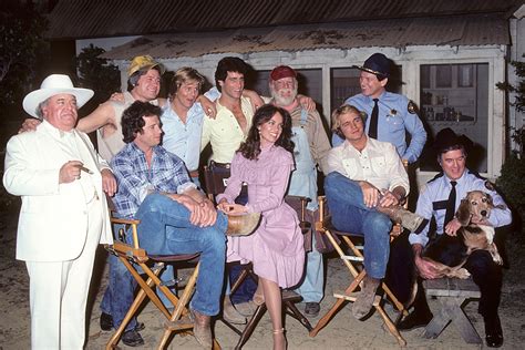 Heres What The Cast Of The Dukes Of Hazzard Looks Like Now