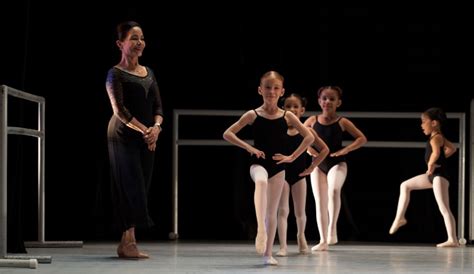 Clases Presenciales De Ballet Para Niñas Ballet Academy