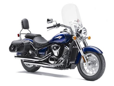 The bike is water cooled and the throttle bodies are 34mm not 38mm. 2011 Kawasaki Vulcan 900 Classic LT | Top Speed