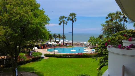Novotel Rayong Rim Pae Resort โรงแรมโนโวเทล ริมเพ ระยอง