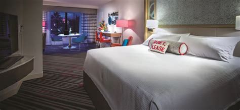 hard rock hotel at universal orlando debuts stylish new guest rooms