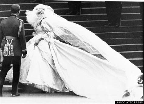#princess diana #lady diana spencer #diana spencer #revenge dress #diana princess of wales. Princess Diana's Wedding Dress Handed Down To William And ...