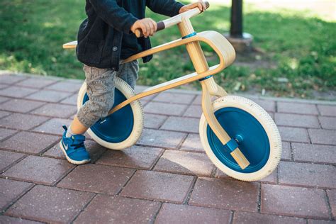 Ditching The Training Wheels 10 Steps To Teach Your Child To Ride A